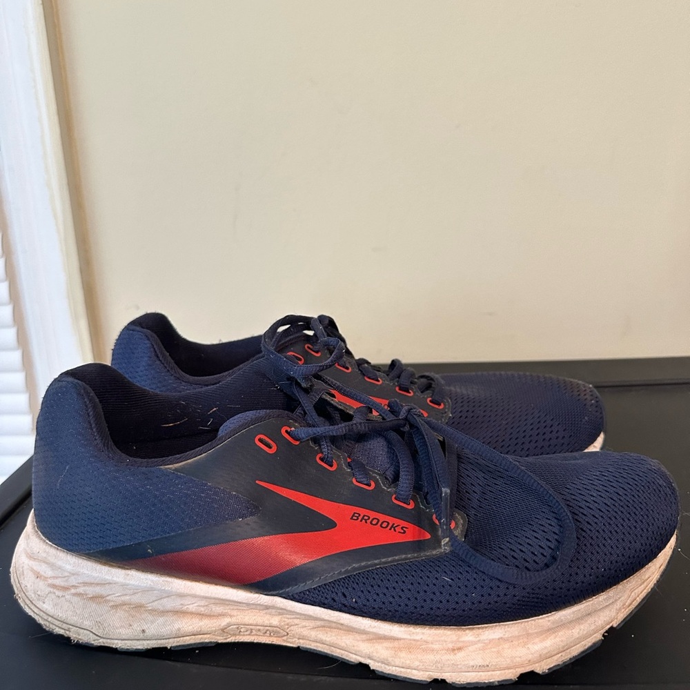 Brooks Range Men's Size 9.5 Running Shoes Blue/Red Mesh Sneakers 1103461D403